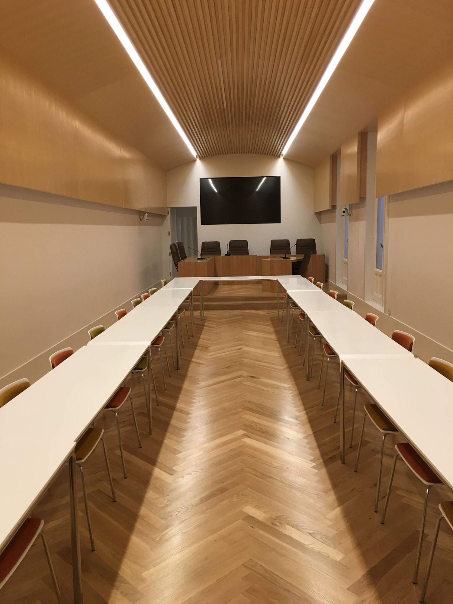 Sala de reuniones madera